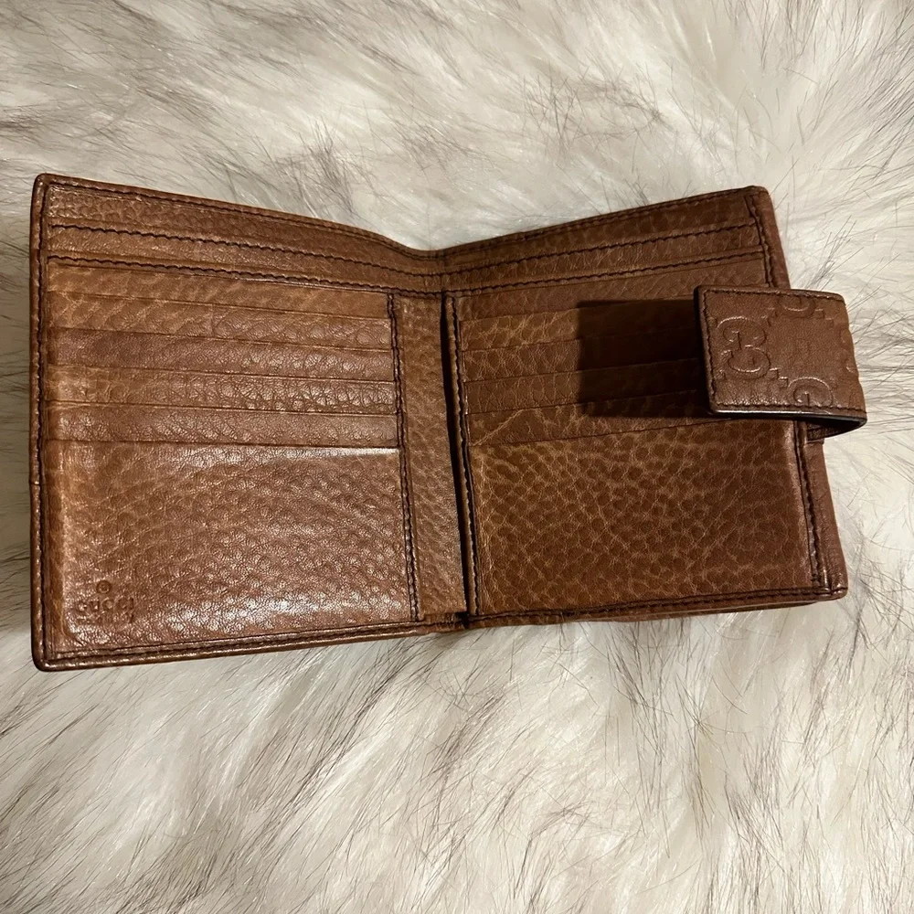 Authentic VINTAGE Gucci Guccissima Bifold Wallet (make an offer)
